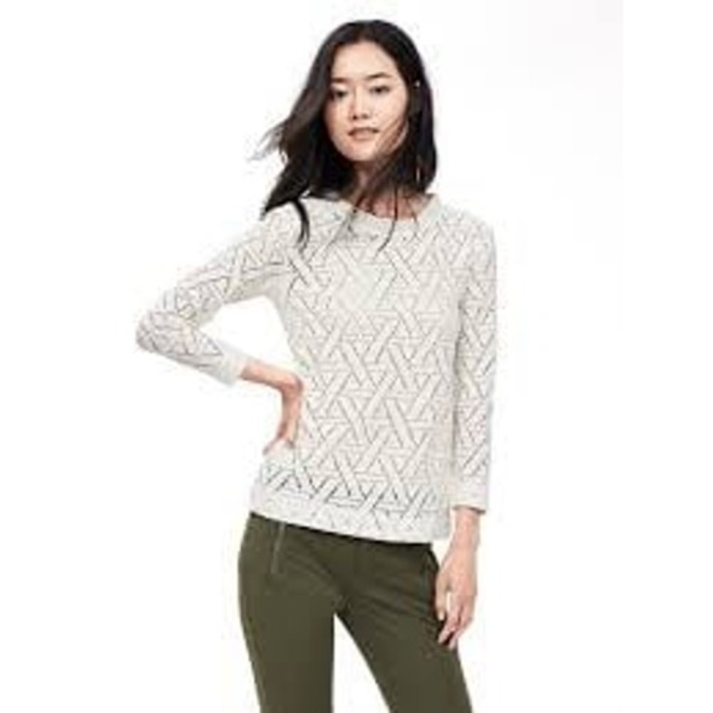 BANANA REPUBLIC GEO LACE IVORY SWEATSHIRT SIZE XS